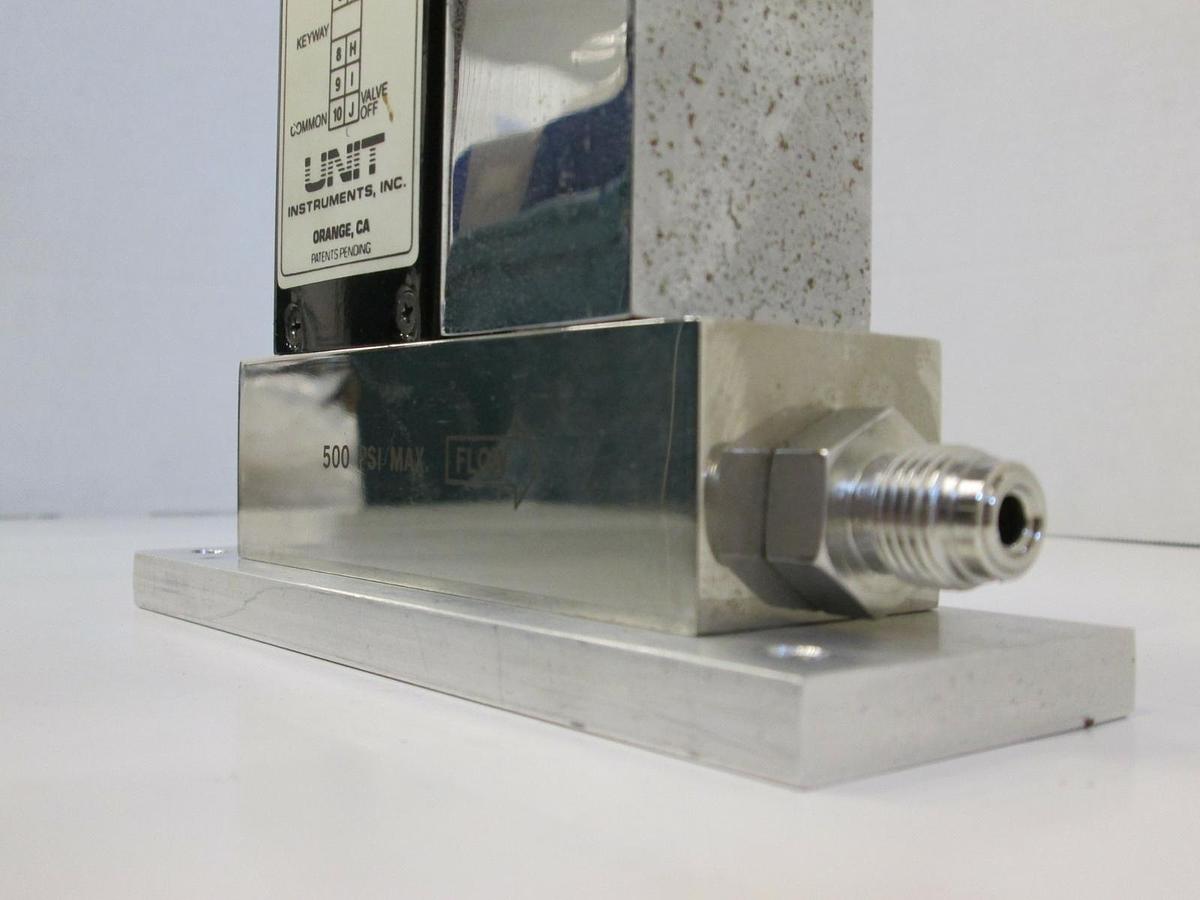 Used Unit UFC-2050 Mass Flow Controller MFC, N2, 20 SLM, 1/4" Male