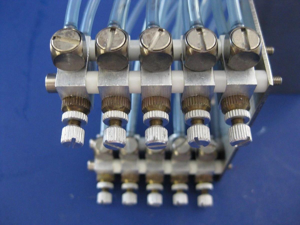 Kuroda SPE-H Flow Control Valve Assembly with 10 Elbow Valves, Used