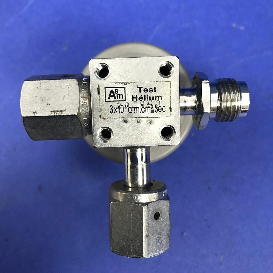 Used Qualiflow ASM Pneumatic 3-Way Test Helium Valve, 3x10(-9) atm.cm3/sec, NO, Used