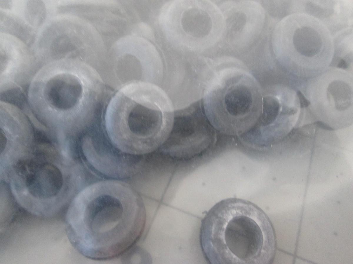 Used Rubber Grommet, 1/4 Hole 1/16 Groove WD 3/16 THK 1/2 Dia, New, Lot of 300