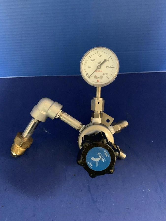 Used Veriflo IR401S6PXX4 Regulator, 6 Ports, 1/4" MVCR x CGA580, w/ Gauge, Used