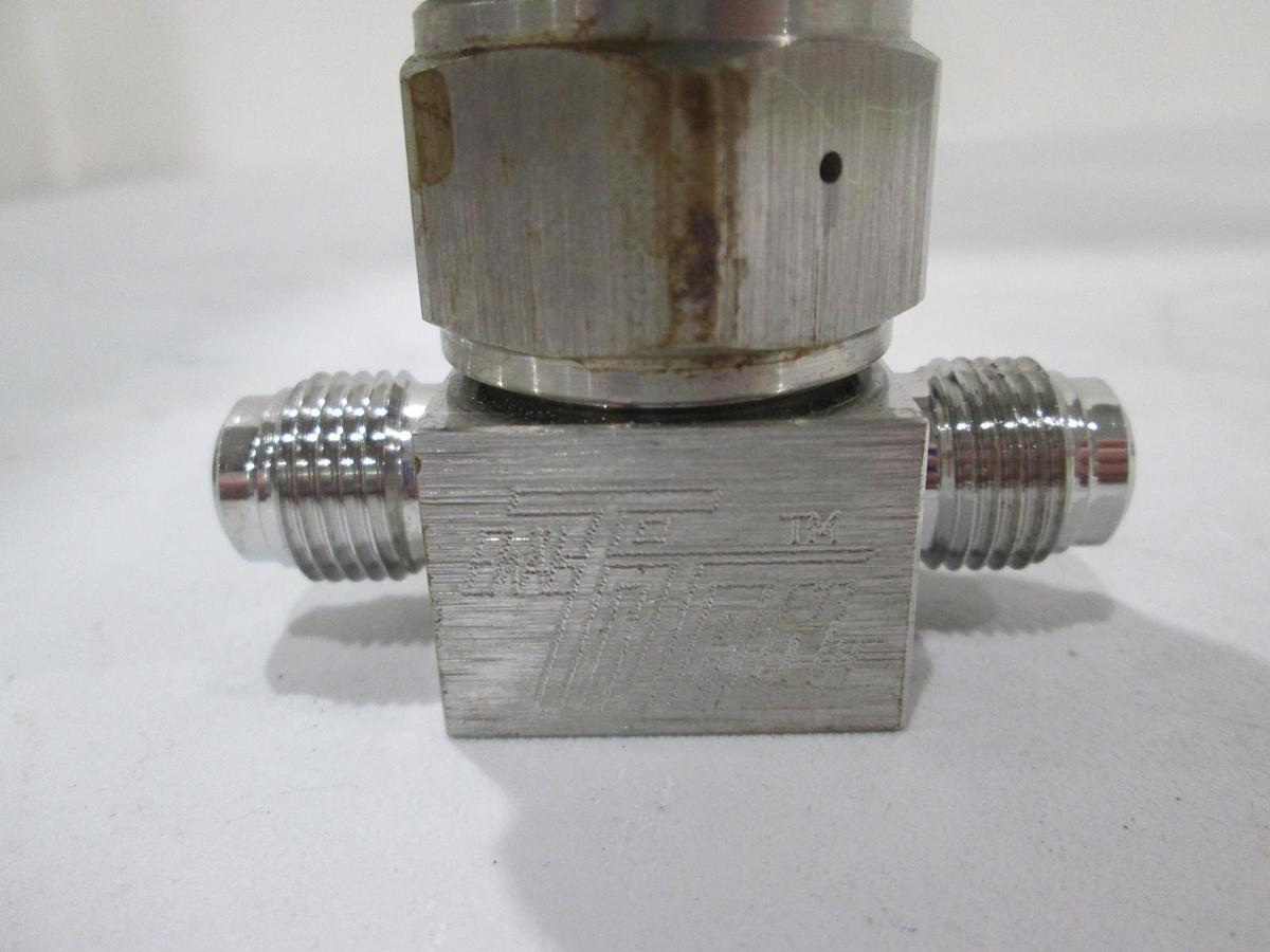 Used Parker UHP/ Ewal, Titan Manual Valve, Used