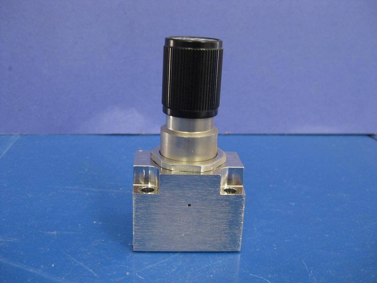 Used VERIFLO Regulator SQMICROHF502PCKD, Lot of 2