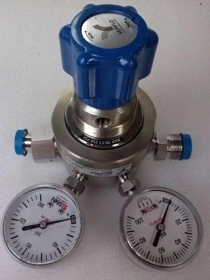 Used Veriflo SQ420E1004PVCR8FIIM Regulator 1/2"MVCR x 1/2"FVCR with Gauges, Used
