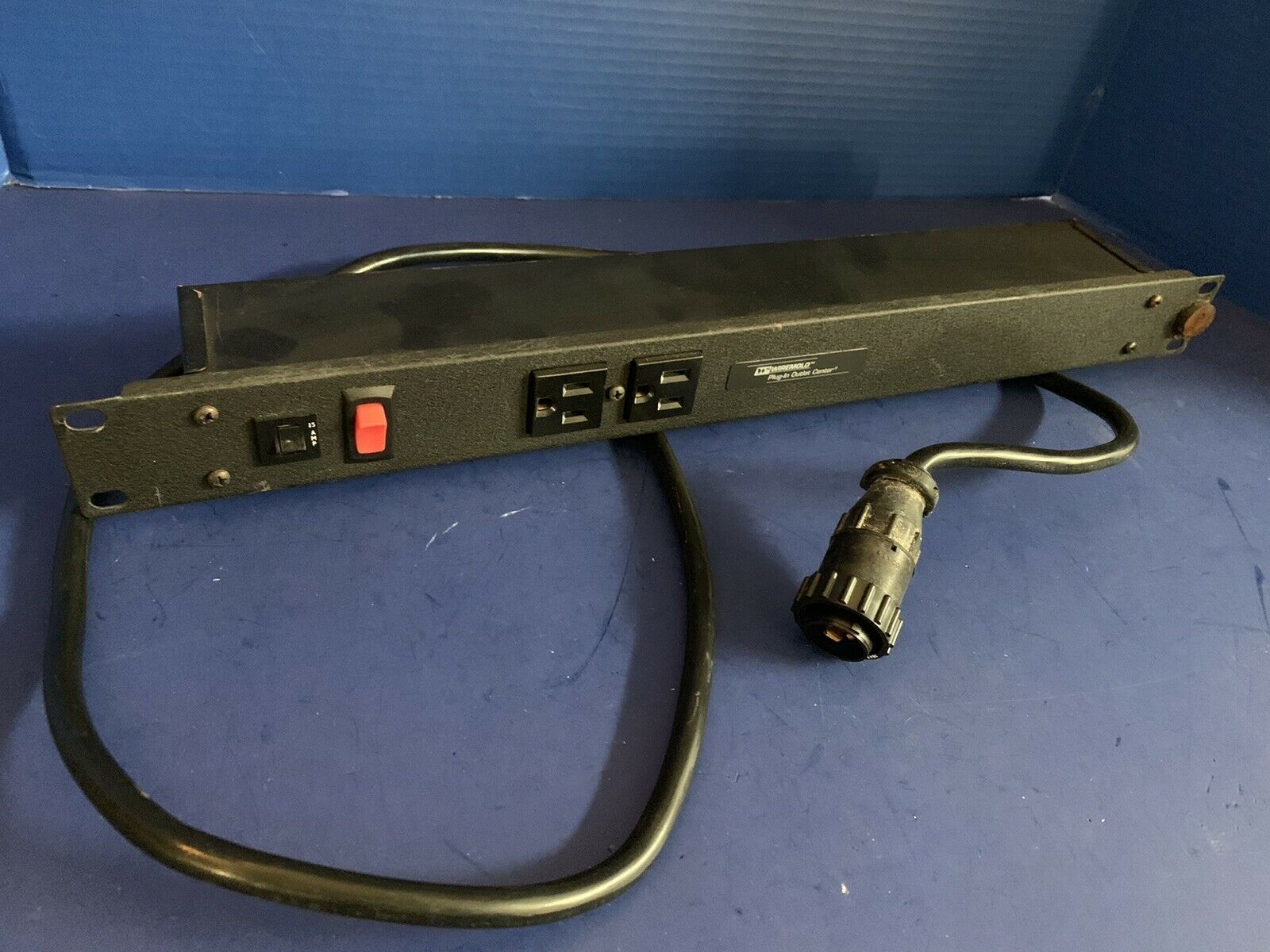 Used Wiremold J24B0B  Rack Mount Power Strip w/ 6 Outlets & AMP Circular Connector