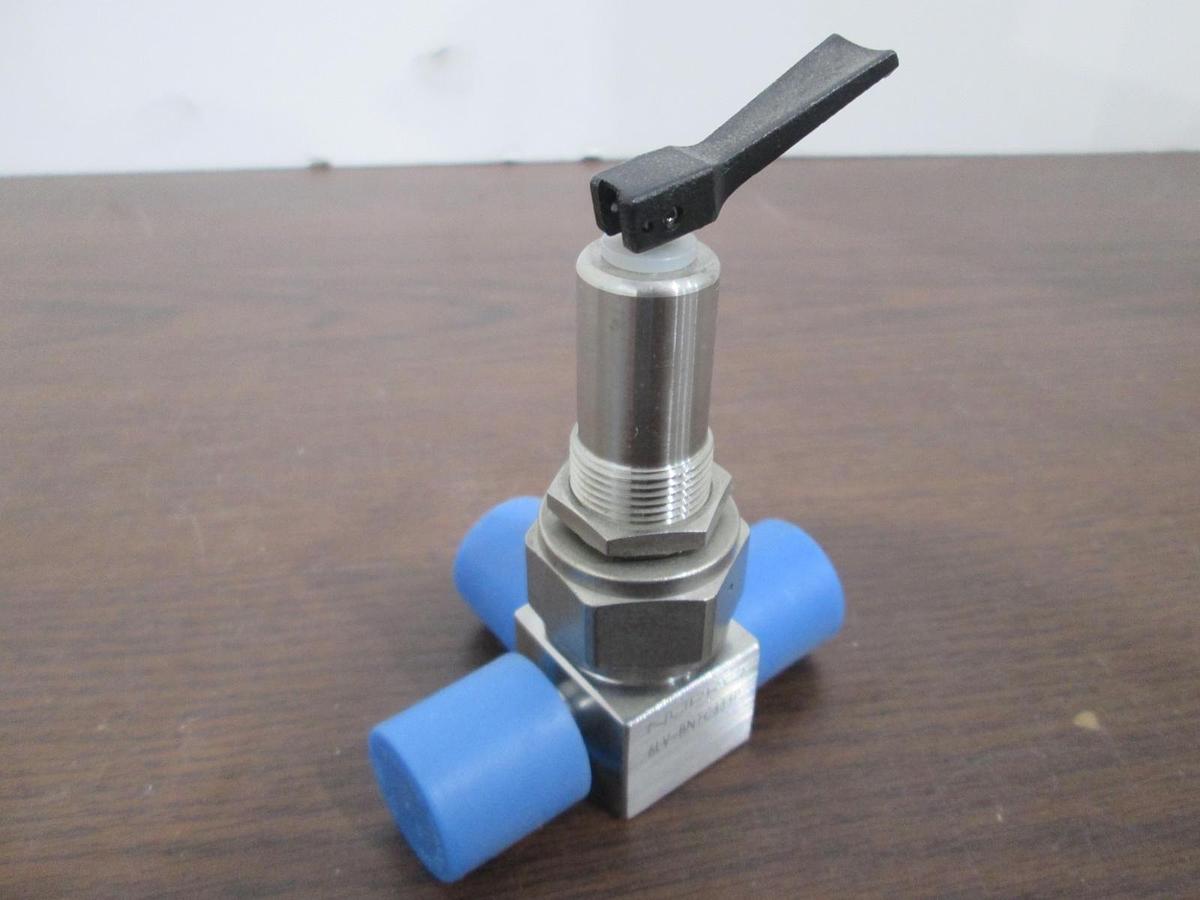 Used Nupro, 6LV-BNTC333P, 3-Way Diaphragm Valve, Used