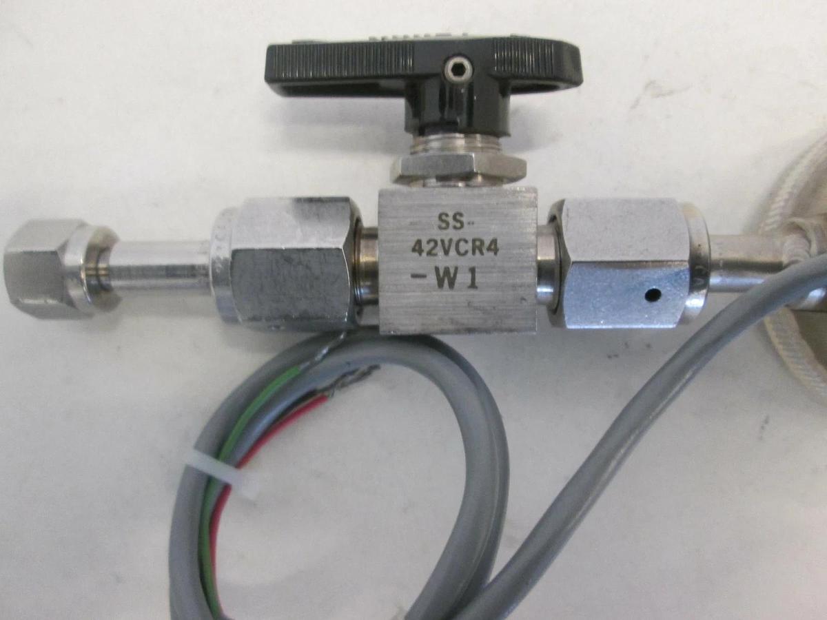 Used Span, Model IPS 122, Pressure Gauge w/ Whitey SS-42VCR4-W1 Valve, Used