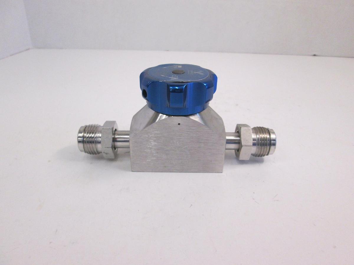 Used Veriflo 935FS8MMXYEP High Flow Valve, High Purity, Max Inlet 300 PSI