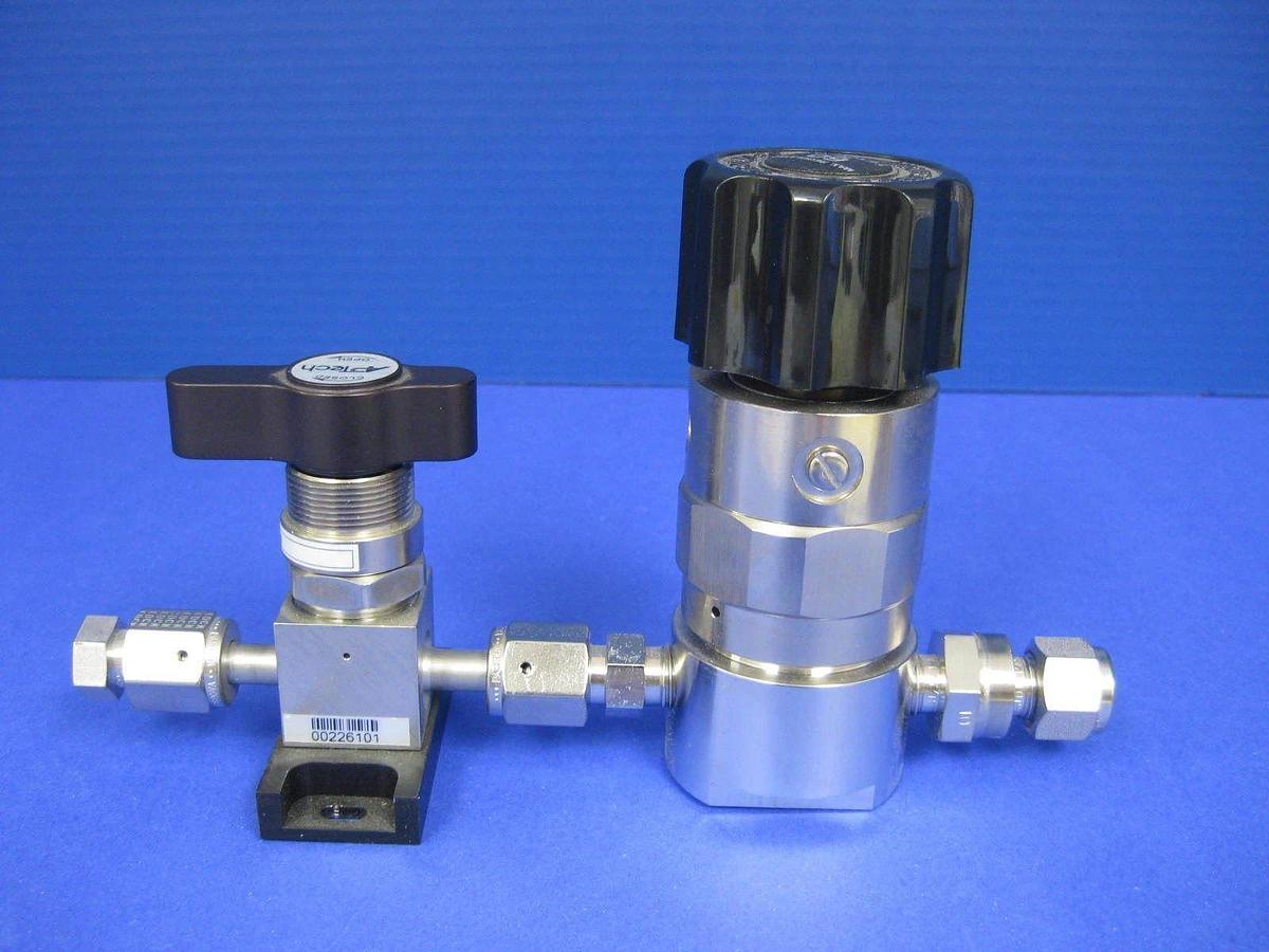 Used Tescom 74-2461KA420-037 Pressure Regulator Assy w/ Aptech AP32625SM, Used