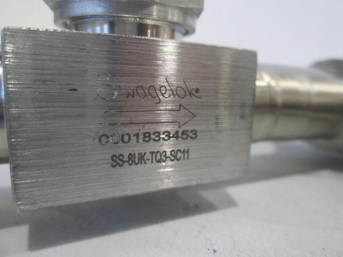 Used Swagelok, SS-8UK-TQ3-SC11, 9" Manual Green Valve, 1" 4 Port, Used
