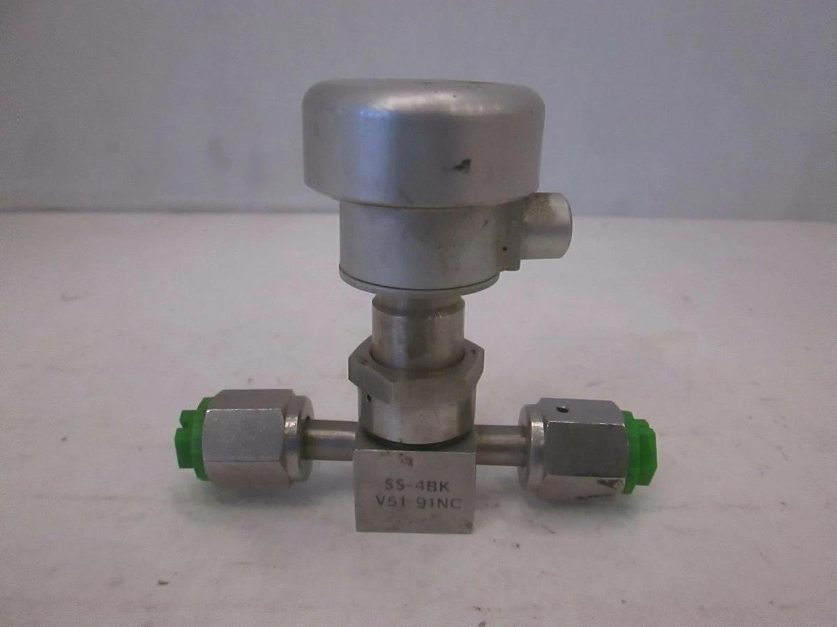 Used Nupro SS-4BK-V51-91NC Bellow Sealed Valve, NC, 1/4" FVCR, Used