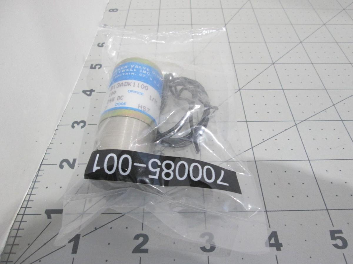 Skinner Valve, B13ADK1100, 3 Way Valve, 100 PSI, 24V DC, 1/8 Orifice, New