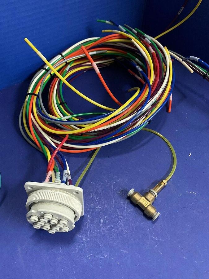 Used SMC DMK12-23 Multi-Connector w/ One-Touch Fittings and Poly Tubing, Used