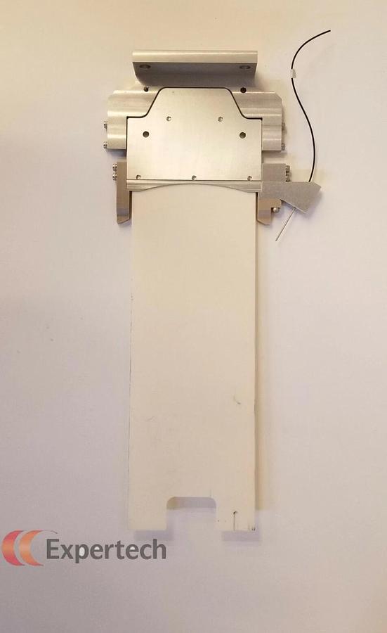 Used TEL Tokyo Electron, Alpha 8 End Effectors with Fiber Optic Cables, Used