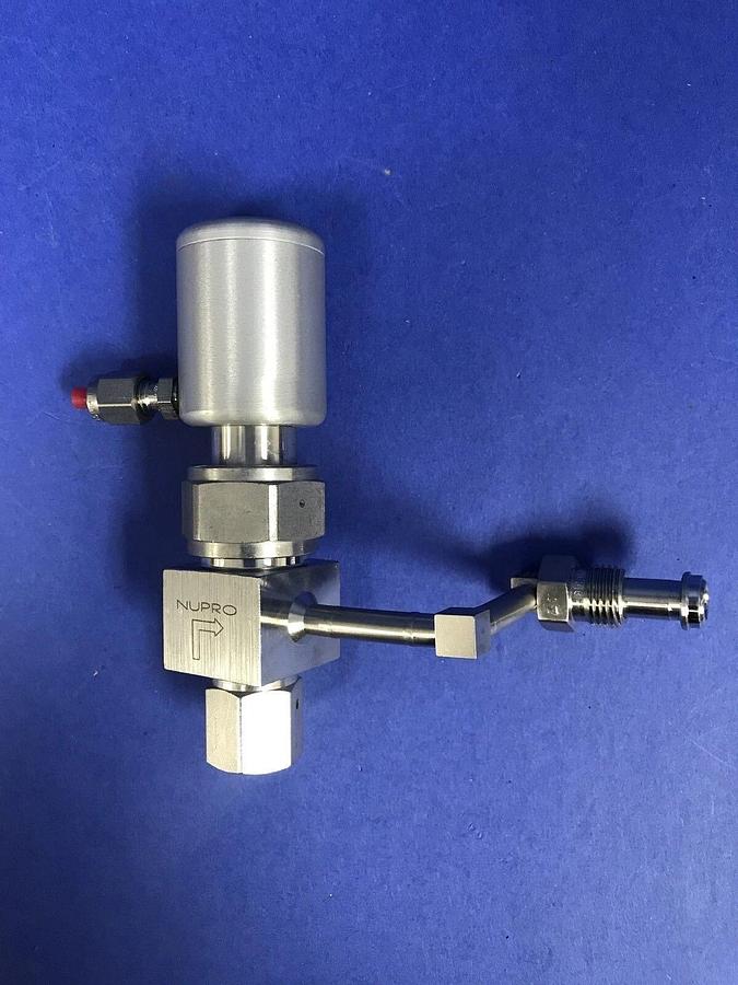 Used Nupro Pneumatic Right Angle Valve SS-4BNV727-P-C, 1/4" VCR N/C, Used