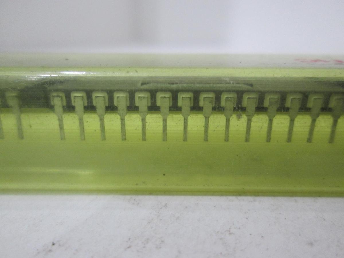 8136Y, 320066-12, Integrated Circuit, New, Lot of 11