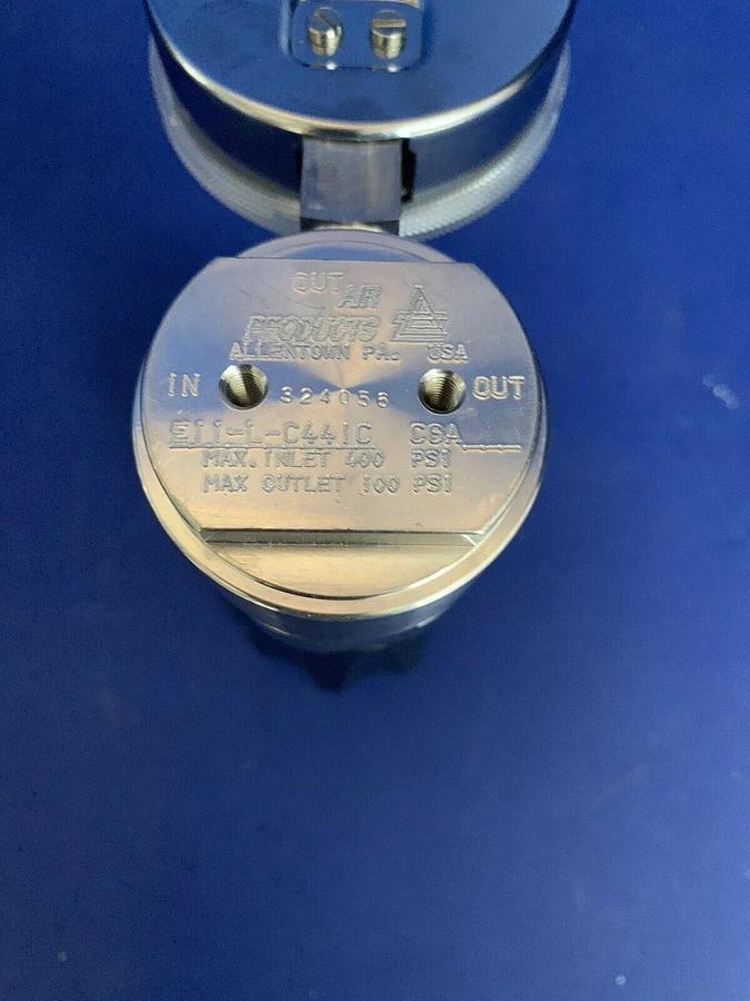 Air Products E11-L-C441C Pressure Regulator, 100 psig with Gauge, unUsed