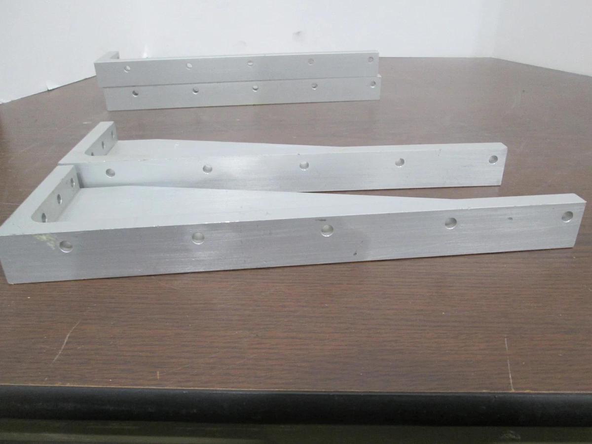 Used AMAT, 655-772911-00 (2), 655-772910-000 (2), Fixture Brackets, Used, Total lot 4