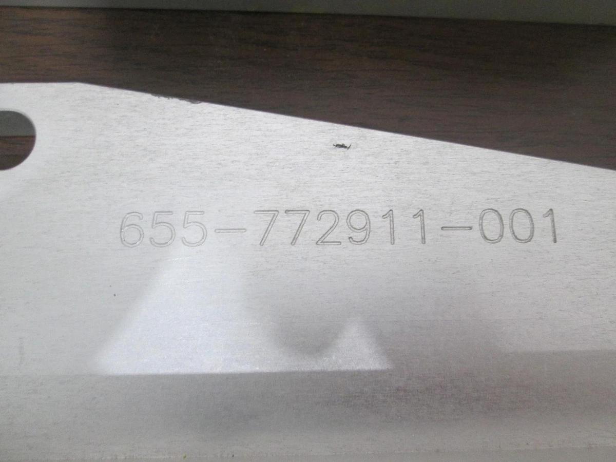 Used AMAT, 655-772911-00 (2), 655-772910-000 (2), Fixture Brackets, Used, Total lot 4