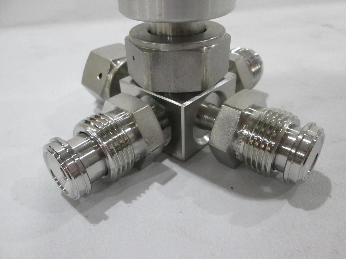 Used Swagelok, 6LV-DFD7778P1-C, 4 Way Manual Diaphragm Valve, Used