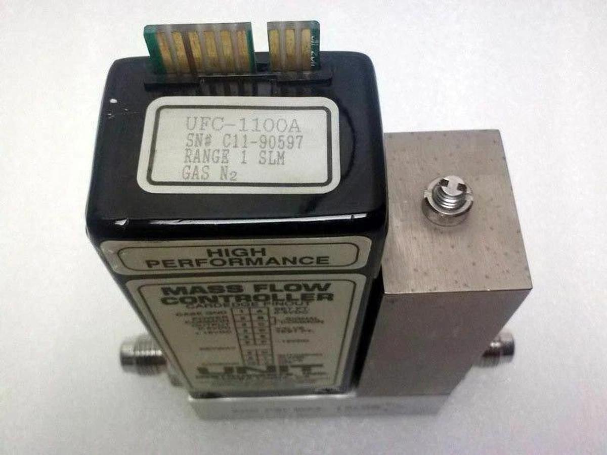 Used AMAT 3030-01054 Mass Flow Controller Unit UFC-1100A MFC, N2 1SLM, Used