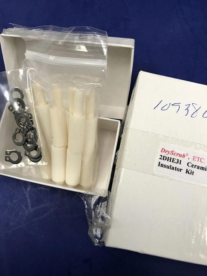 DryScrub 2DHE31 Ceramic Insulator Kit, Lot of 6