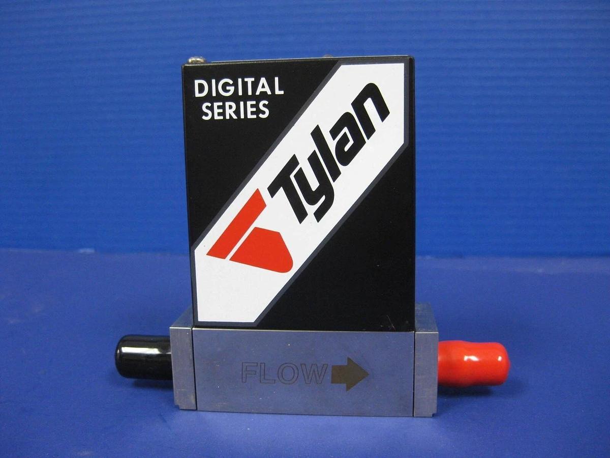 Used Tylan Digital Series Mass Flow Controller 100 SCCM, CL2, 1/4" Male VCR, Used