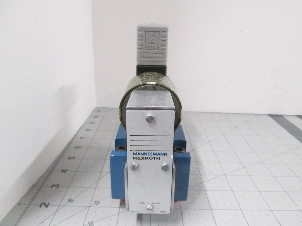 Used Mannesmann Rexroth, M-3 SE 10 U24/315 G24 NZ4, Hydraulic Valve, Used