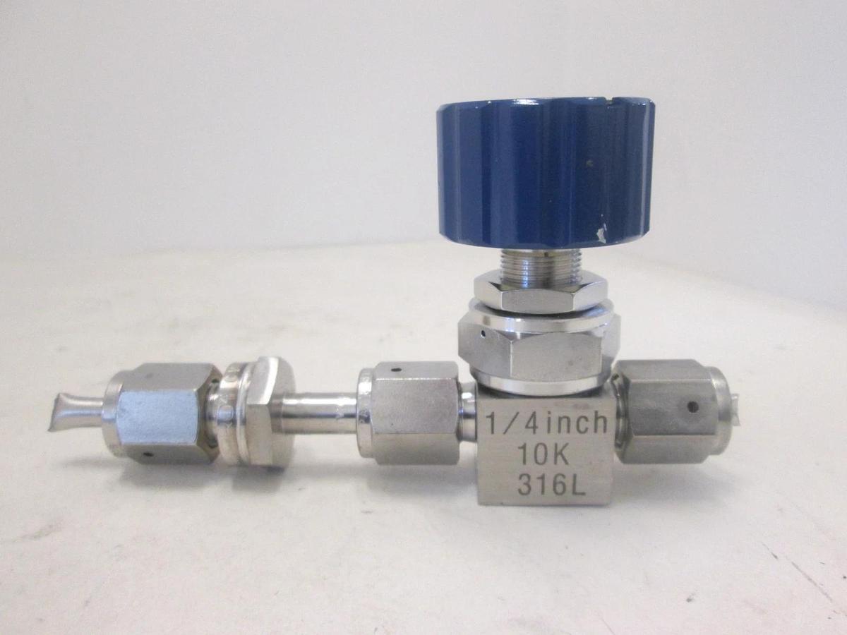 Used Nippon Sanso, 316L 10 K 1/4", Stainless Steel Valve, Used