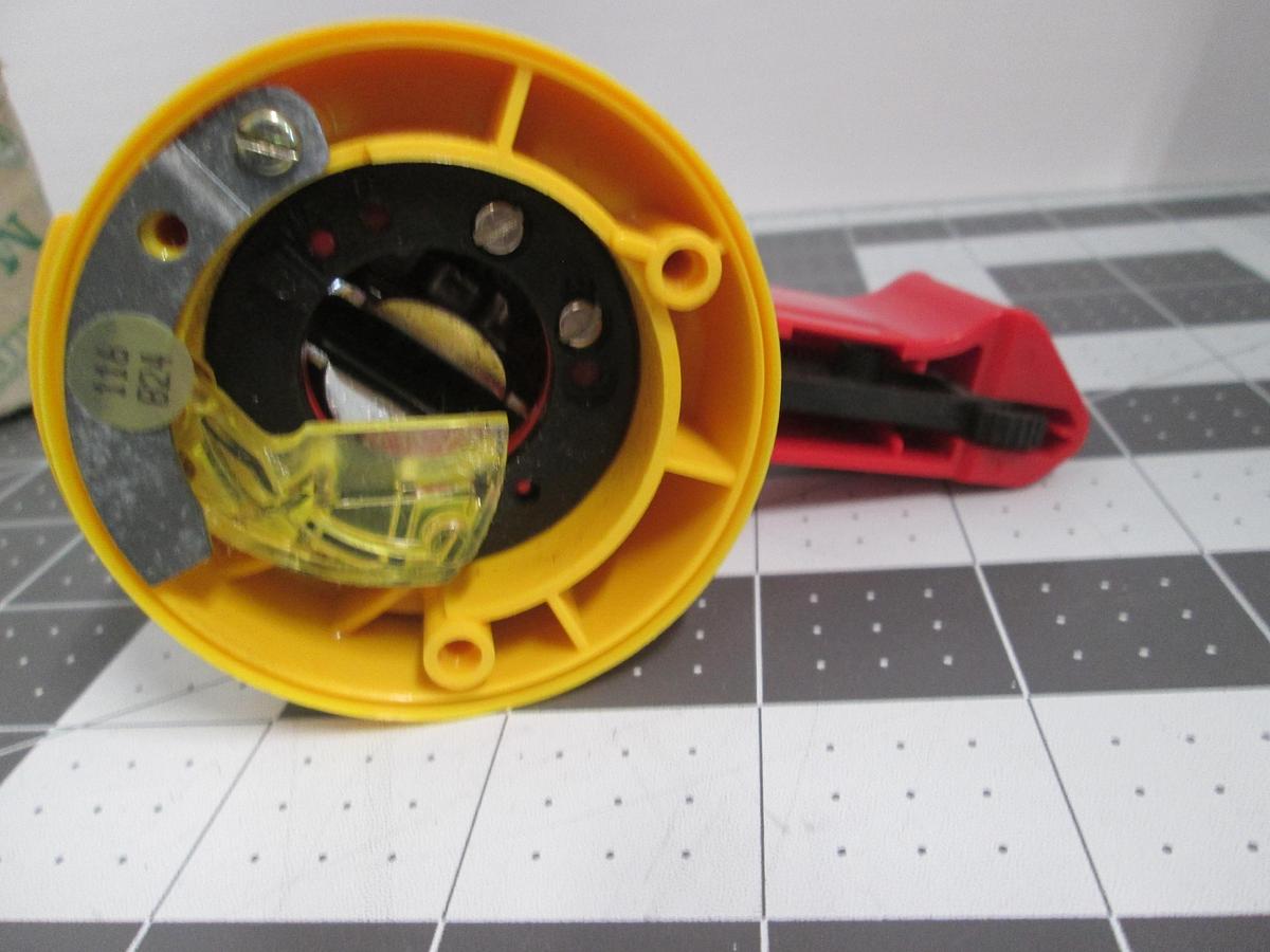 Used Klockner Moeller, RH6-NA, Red Yellow Interlocking Handel NZM6 Disconnect
