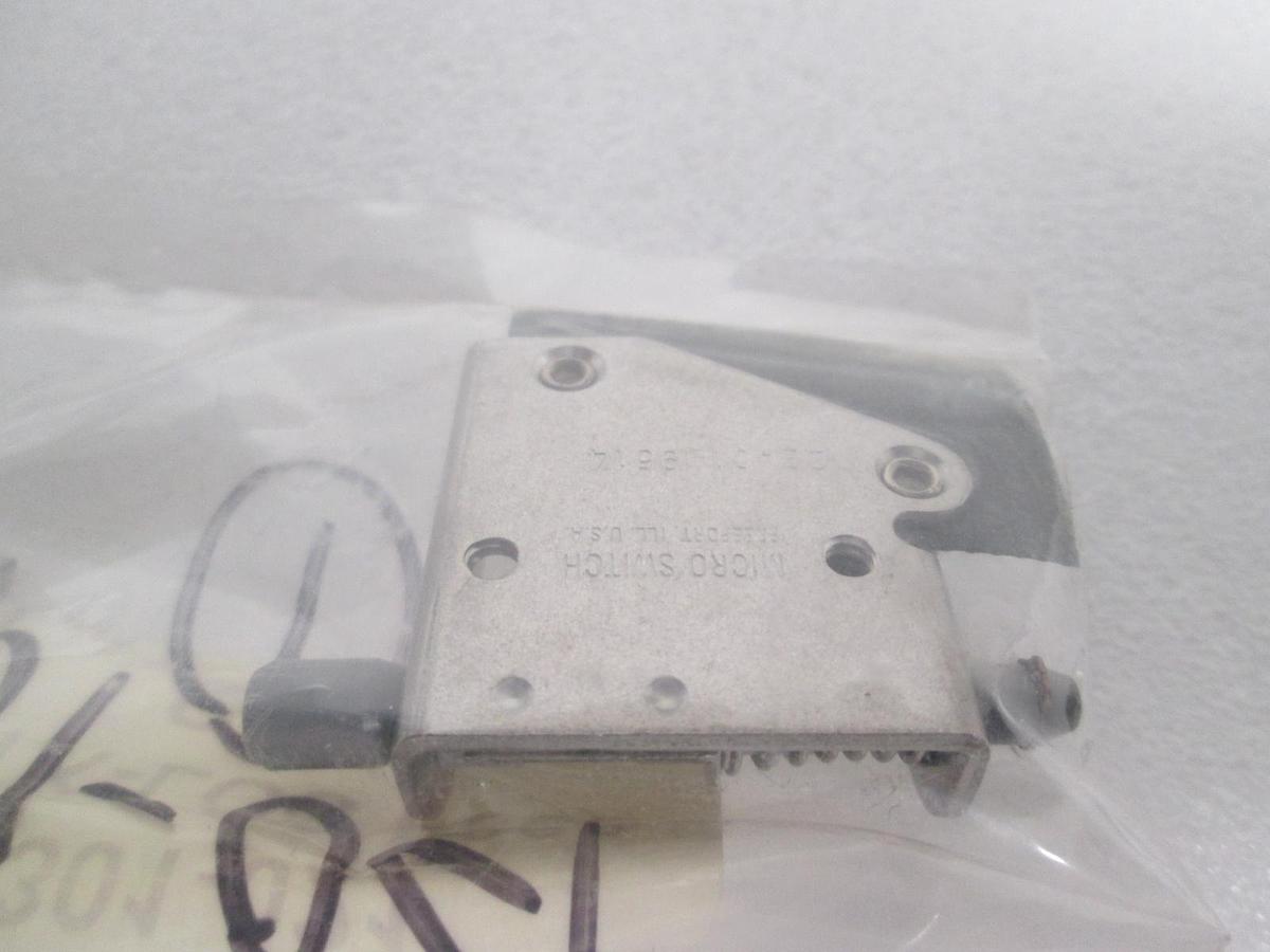 Used Micro Switch, 22AC1 9514, Door Interlock Switch, 301-021, New