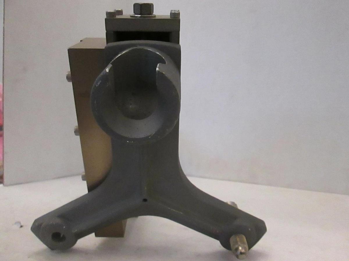 Used Atmoscan spyder Hanger Bracket, Amtech diffusion furnace loader, used