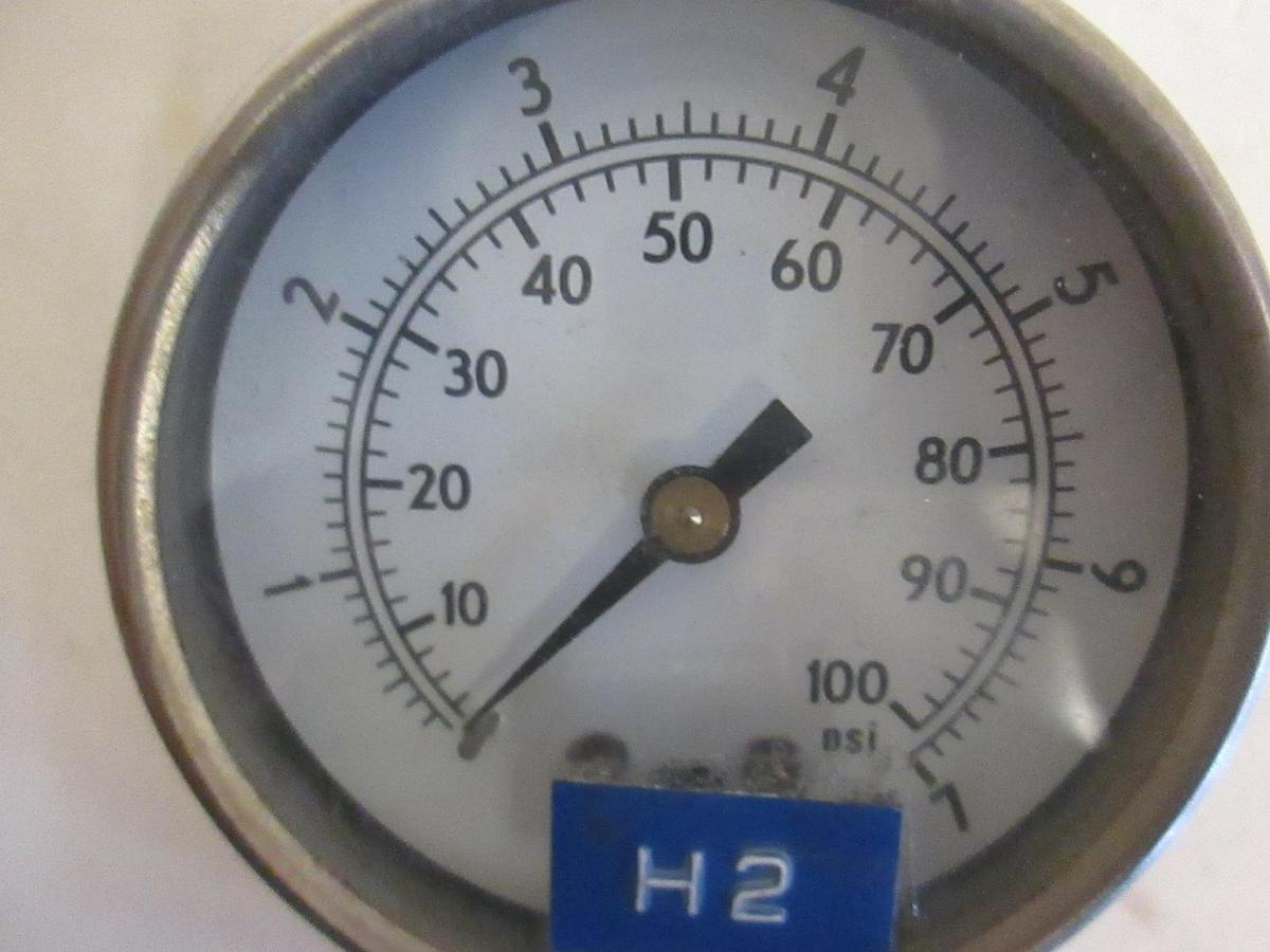 U.S. Gauge, Pressure Gauge, 0-100 psi, 1/4" MVCR Bottom Mount, Used