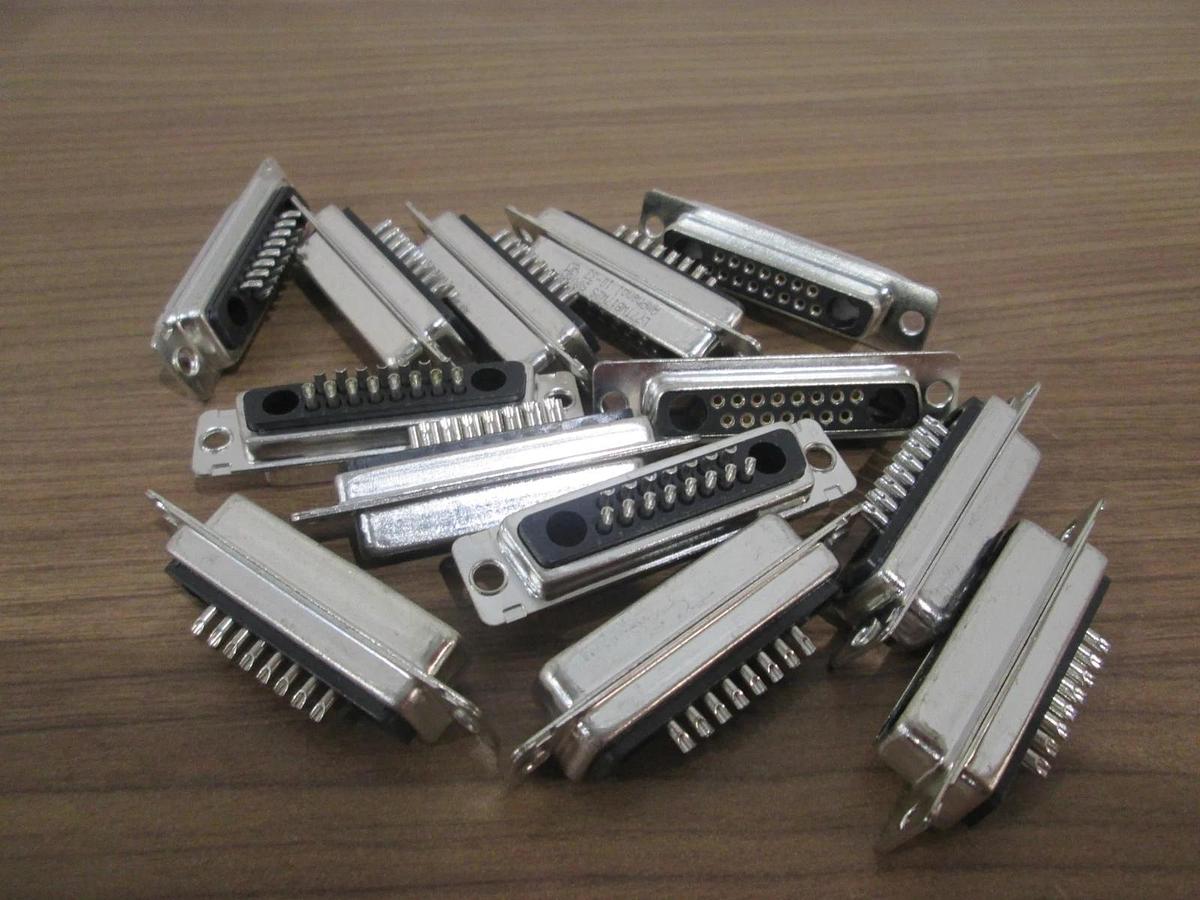 Used Amphenol, L77TWB17W2S, 15 Pin D-Sub Connector, 50V, Used, Lot of 13