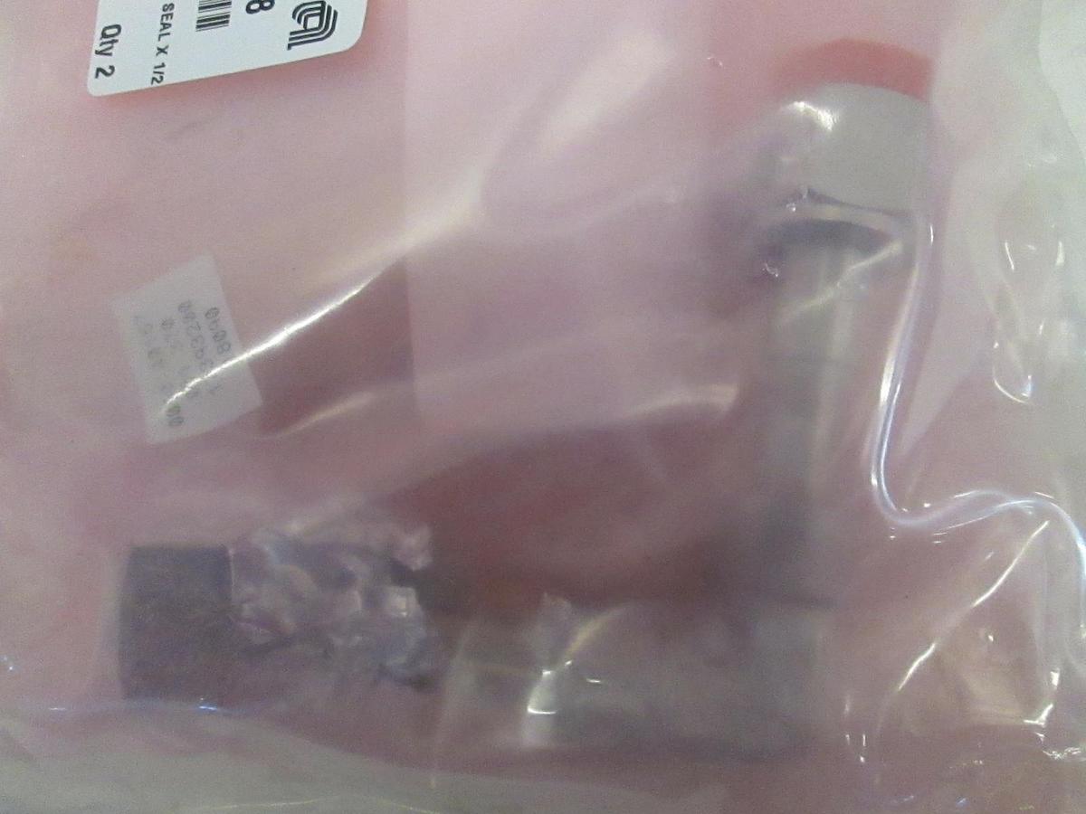 Used AMAT, Weldment, Elbow 3/4" CPV Face Seal X 1/2 In FVCR, 0050-40157, Used