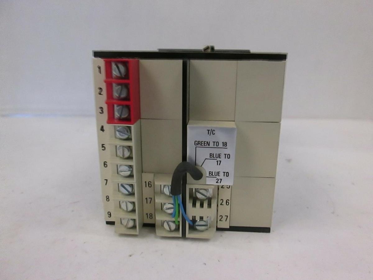 Used Eurotherm Model 8180/0-5V, Temperature Controller, New