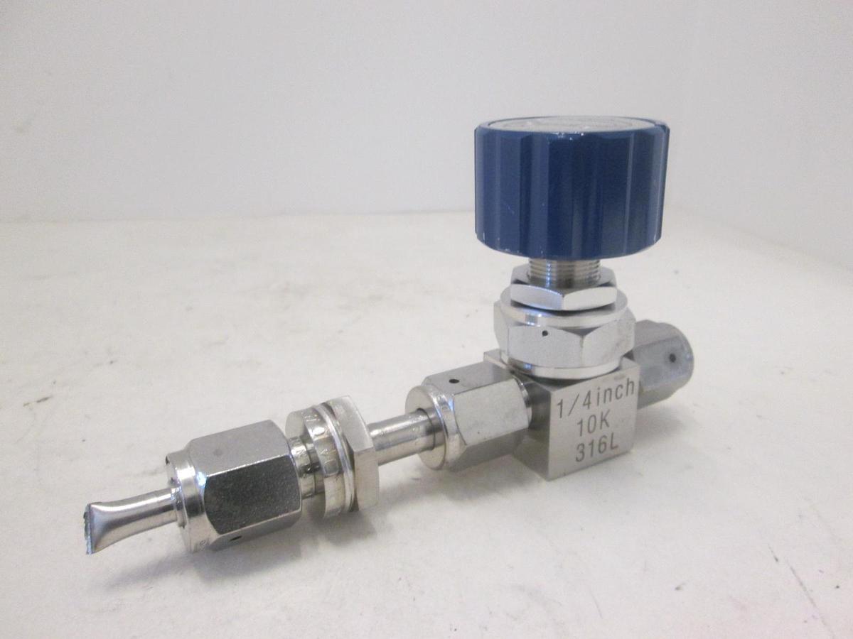 Used Nippon Sanso, 316L 10 K 1/4", Stainless Steel Valve, Used