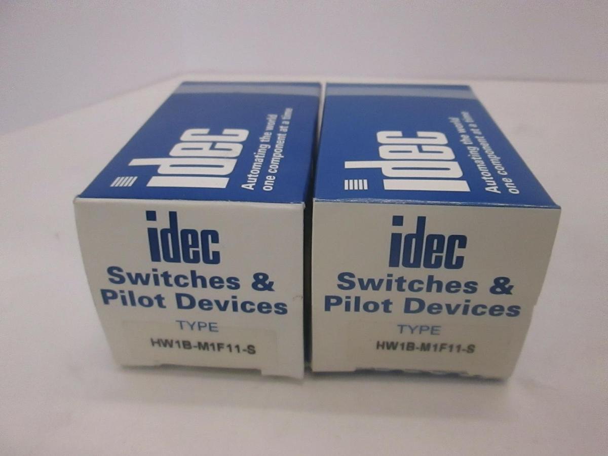 Idec, Push Button Switch, HW1B-M1F11-S, New, Lot of 2
