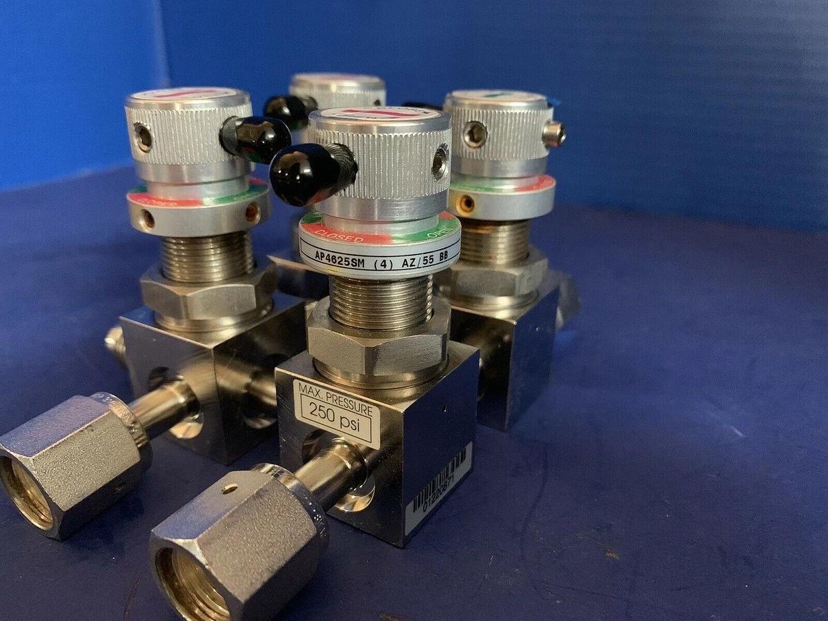 Used APTech AP4625SM (4) Manual Diaphragm Valve Manifold Assy w/ 4 Valves, Used
