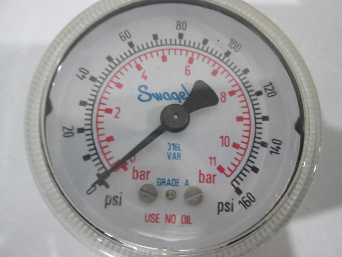 Used Veriflo, HFR902W3PXFS8MMFV, 3 Port Regulator w/ 0-160 PSI Gauge, Used