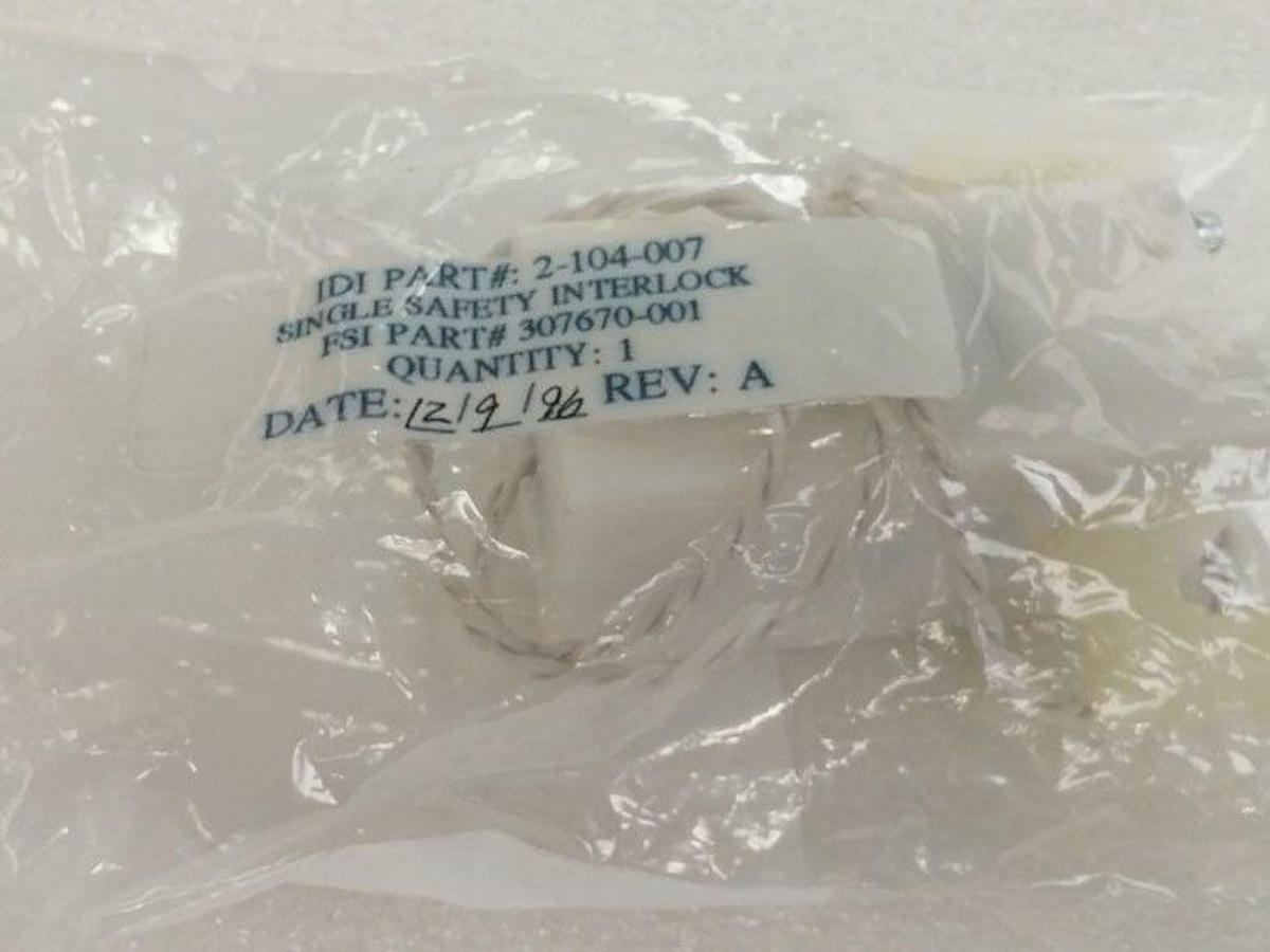 Used FSI IDI 2104007 Single Safety Interlock Teflon Valve, New