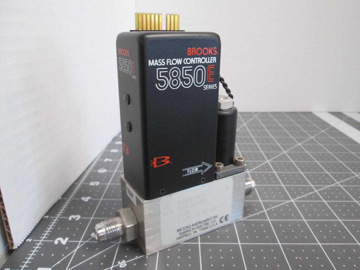 Used Brooks 5850E Mass Flow Controller 5 SLPM O2 Oxygen MFC