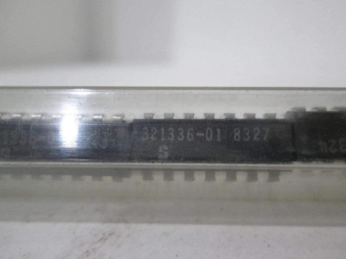 National Semiconductor, 321336-01, Integrated Circuit, New, Lot of 24