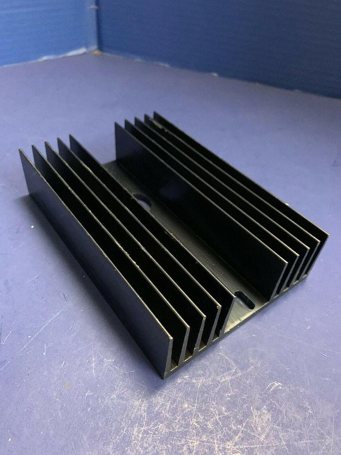 Used Aluminum heat sink extrusion Wakefield SCR Heat Sink 4" x 6", Used