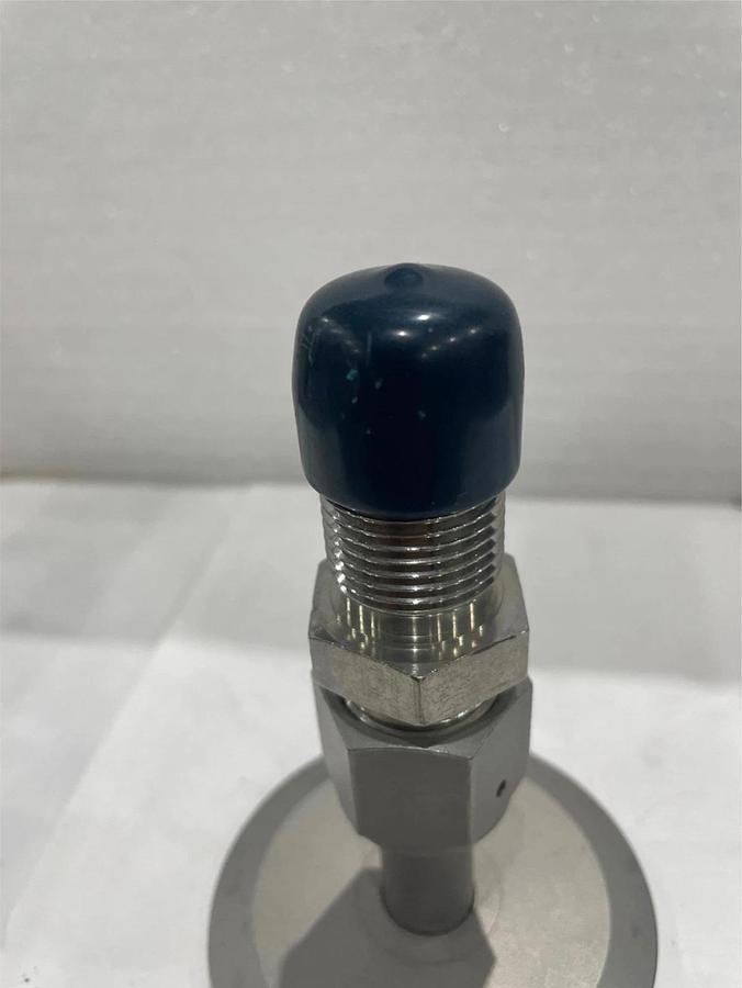Used NW 50 to 1/2 VCR Adapter, Vacuum Fitting, Used