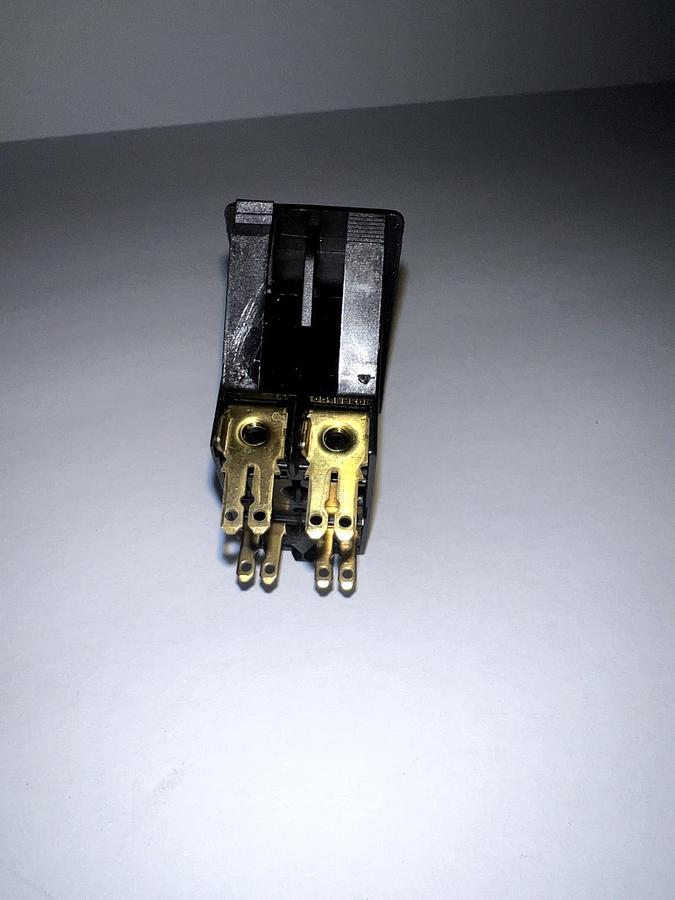 Used Electrical Switch DIFOAL001 3120-F321-P7T1-W01D 1A AC240V DC50V, Used