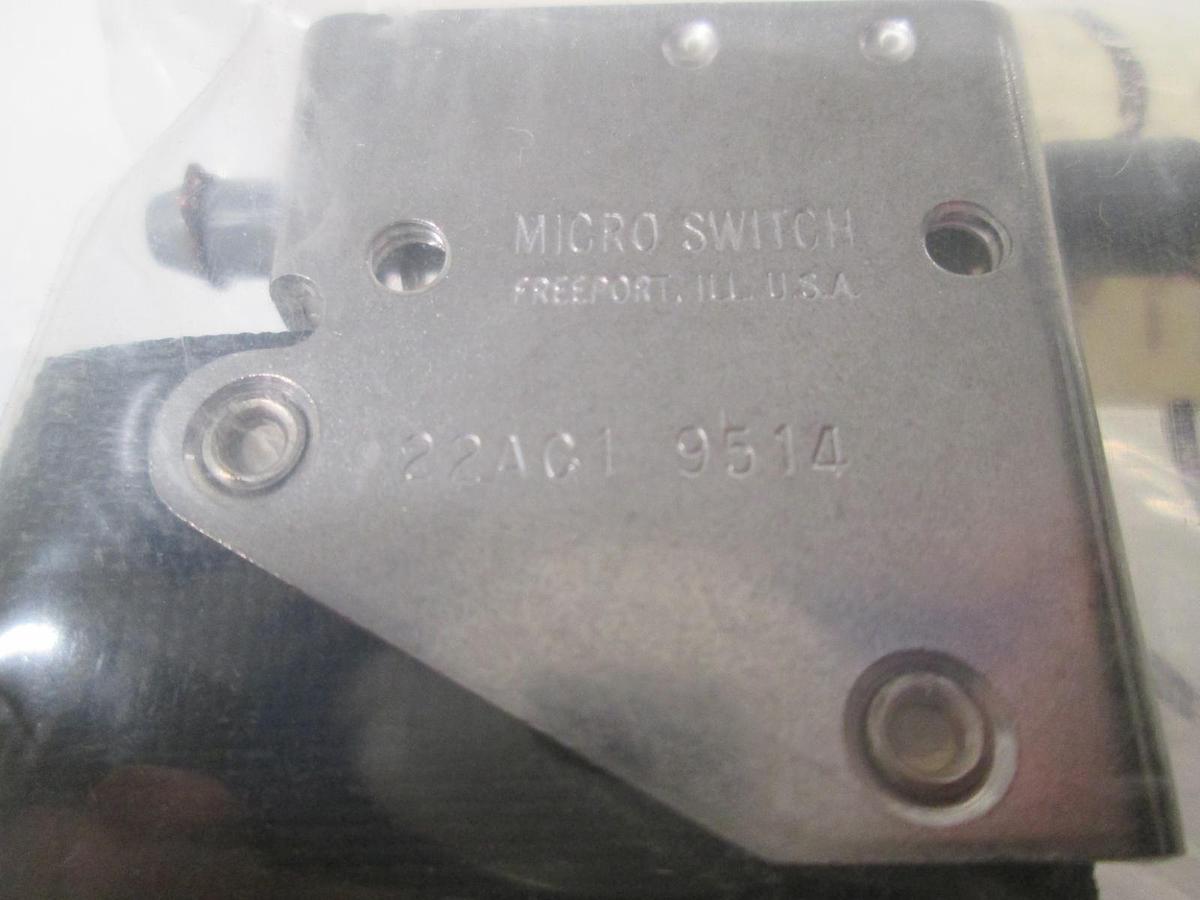 Used Micro Switch, 22AC1 9514, Door Interlock Switch, 301-021, New