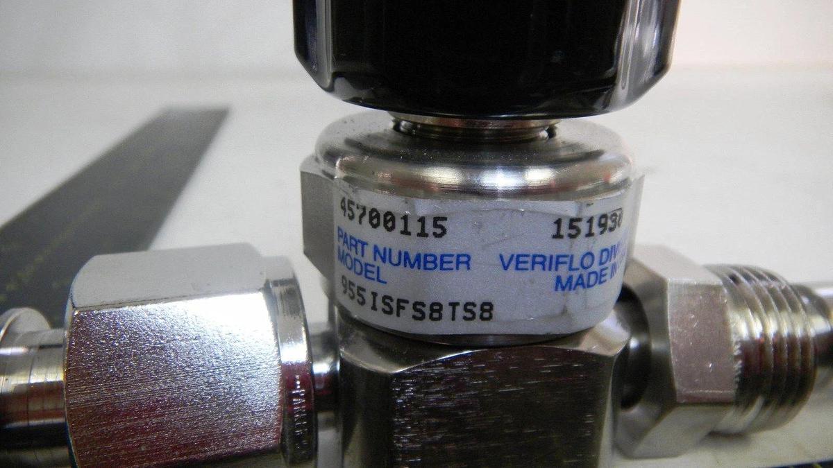 Used Veriflo 955ISFS8TS8 Valve, High Purity, 5" Face to Face 1/2"MVCR/FVCR, Used