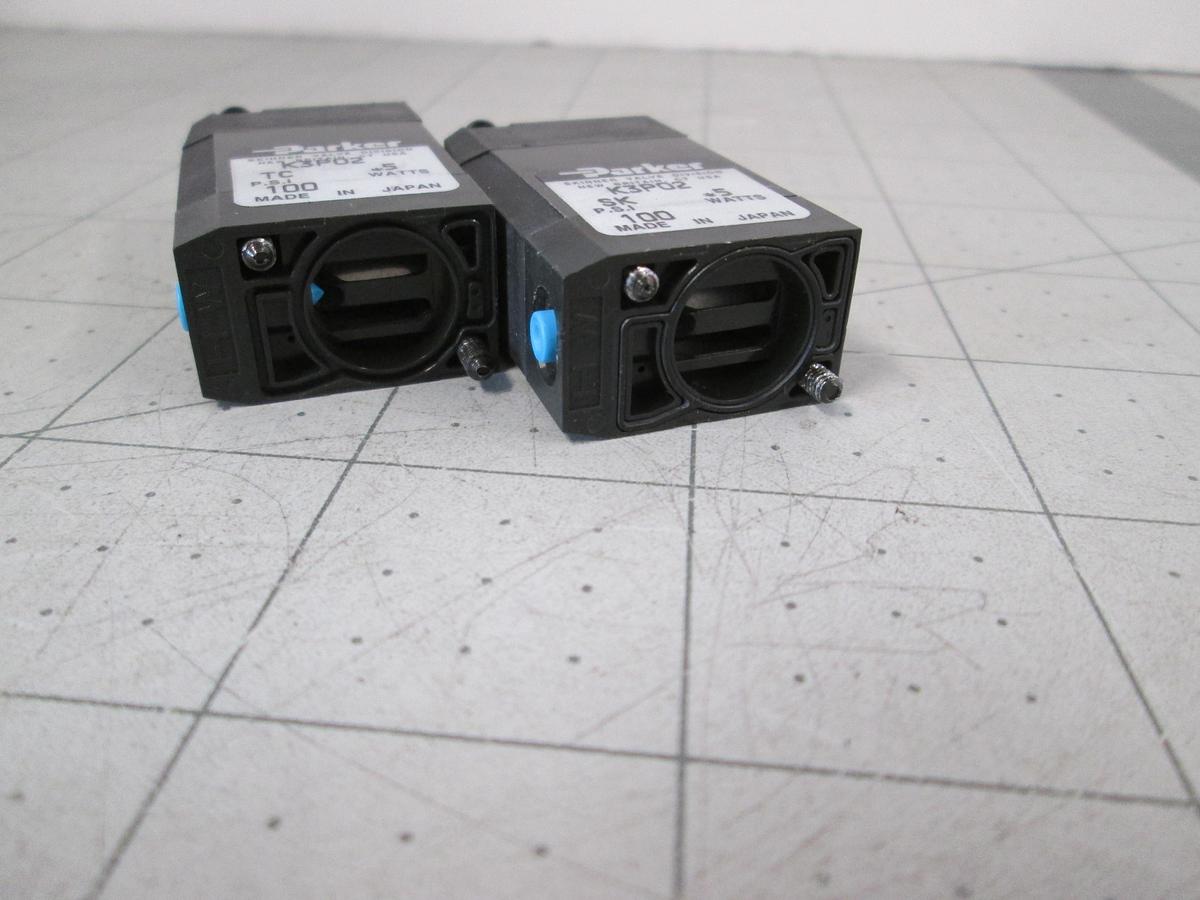 Used Parker Skinner, K3P02, 3-Way Soleniod Valve 100 PSI 0.5W Lot of 2 Used