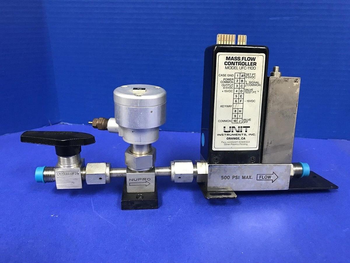 Used Unit UFC-1100 MFC Assy, O2, 400 SCCM w/ SS-4BK-V51-1C & SS-43VCR4 Valves, Used